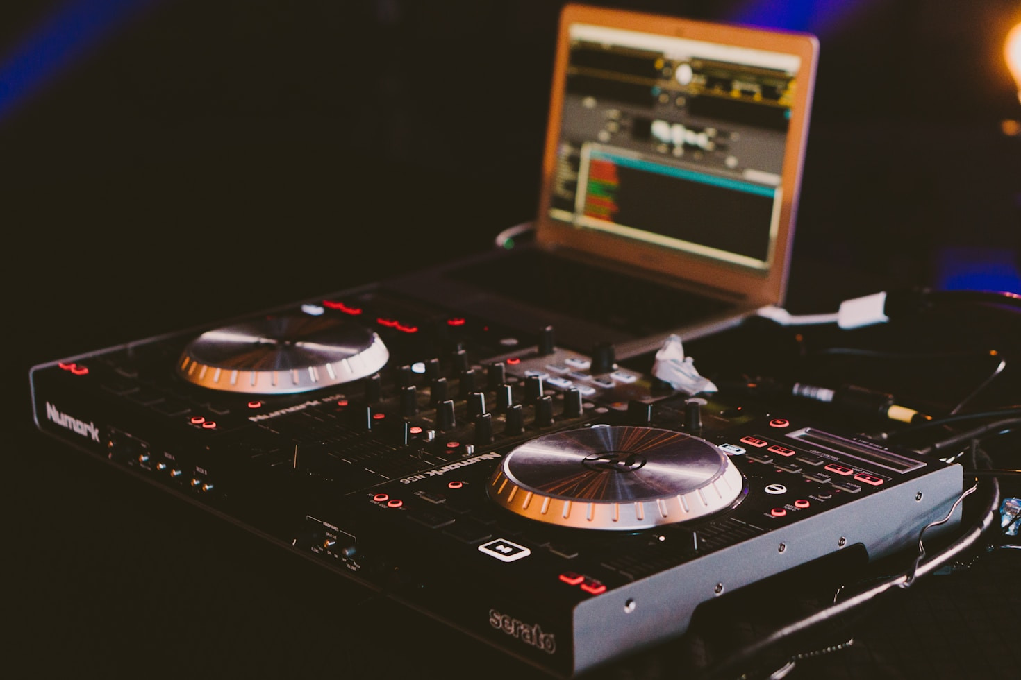 5 motivos para contratar DJWK para sua festa