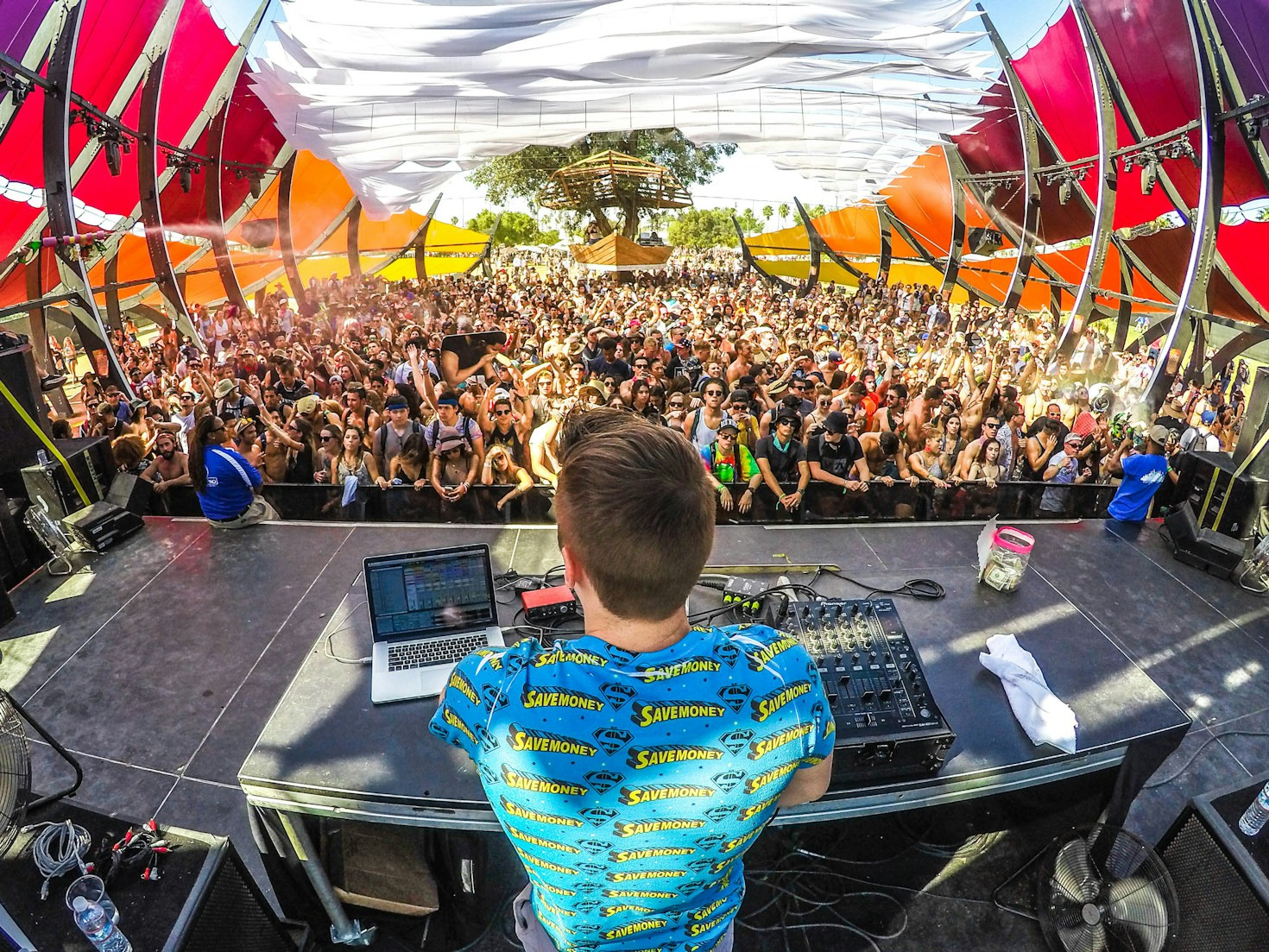 Como planejar a música do seu evento com DJWK
